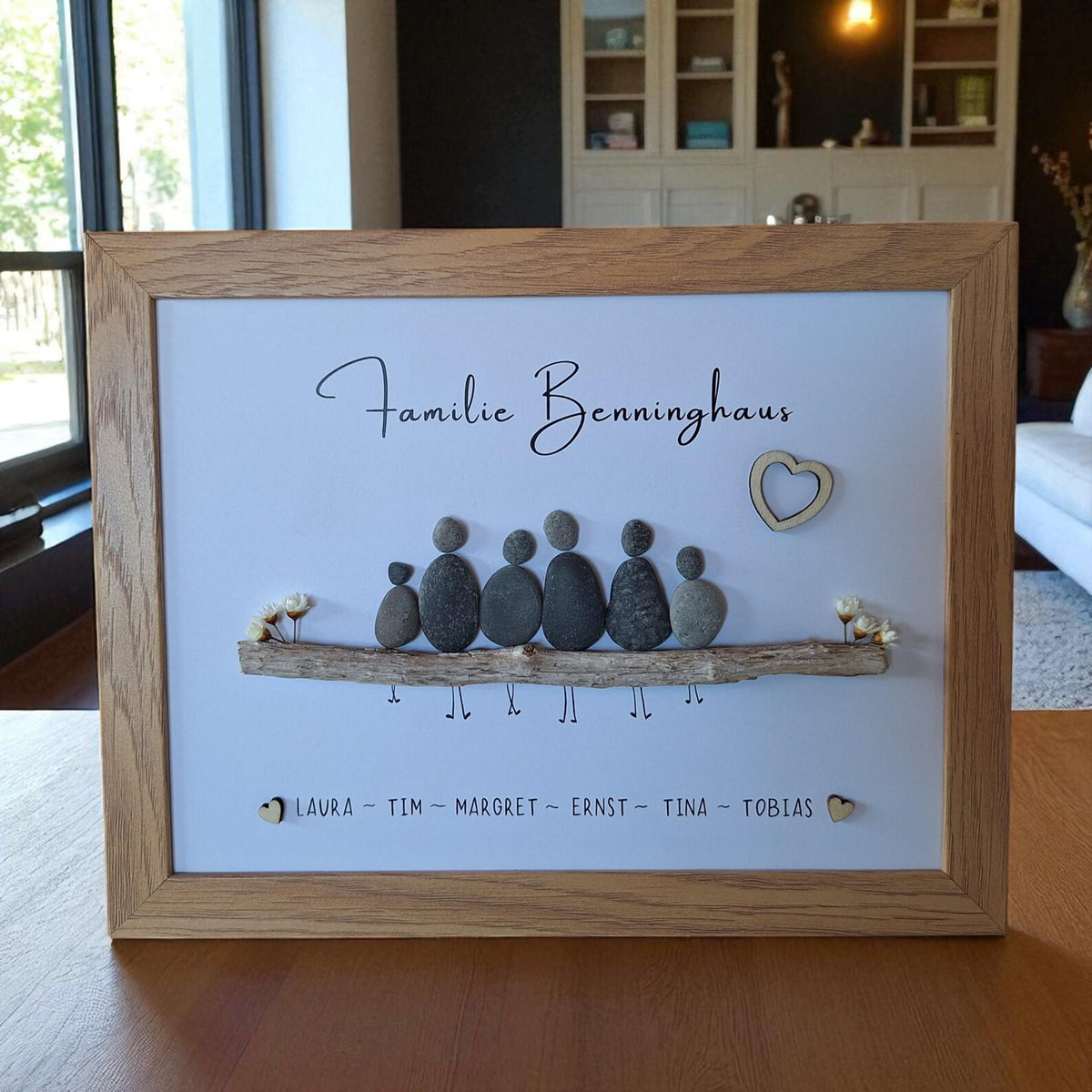 Steinbild Familie: Personalisiertes Familienbild aus Steinen mit Namen
