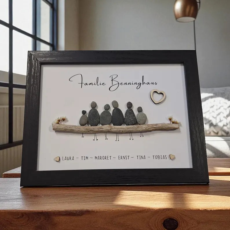 Steinbild Familie: Personalisiertes Familienbild aus Steinen mit Namen
