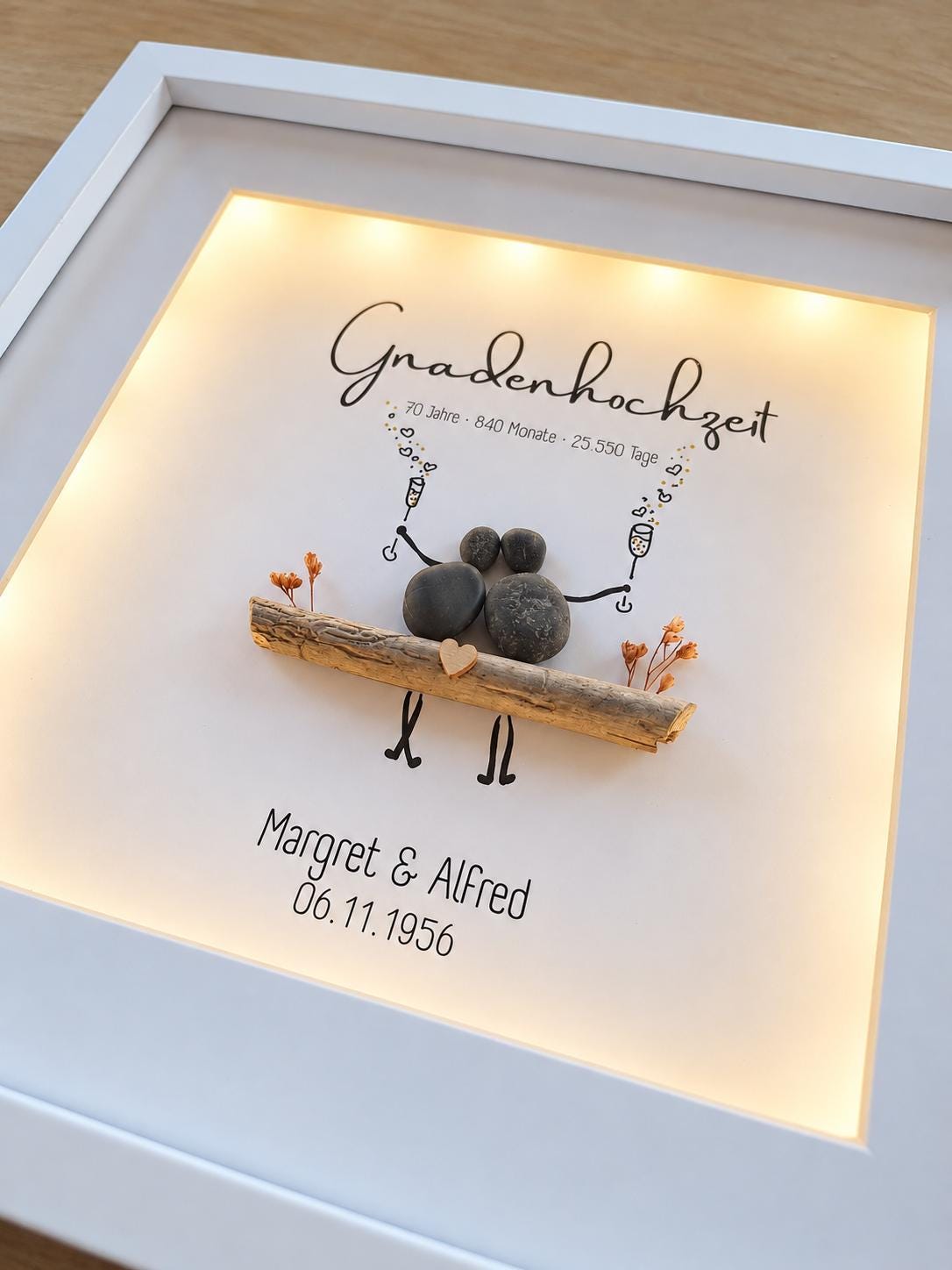 Gnadenhochzeit Geschenk 70 Jahre | personalisiertes Steinbild zum 70. Hochzeitstag | Geschenk Ehepaar | optional mit Beleuchtung / Licht – Produktansicht 3