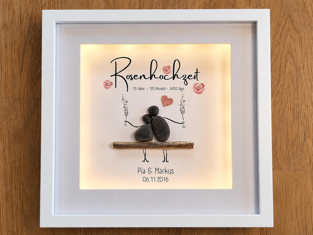 Steinbild zur Rosenhochzeit / 10. Hochzeitstag personalisierbar + optional mit Beleuchtung / Licht -individuelles Geschenk für Paare – Produktansicht 1