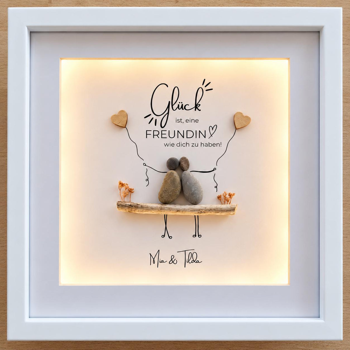 Geschenk für die beste Freundin / Freund | Steinbild mit Namen und Holzherzen | Optional mit Beleuchtung / Licht – Produktansicht 1