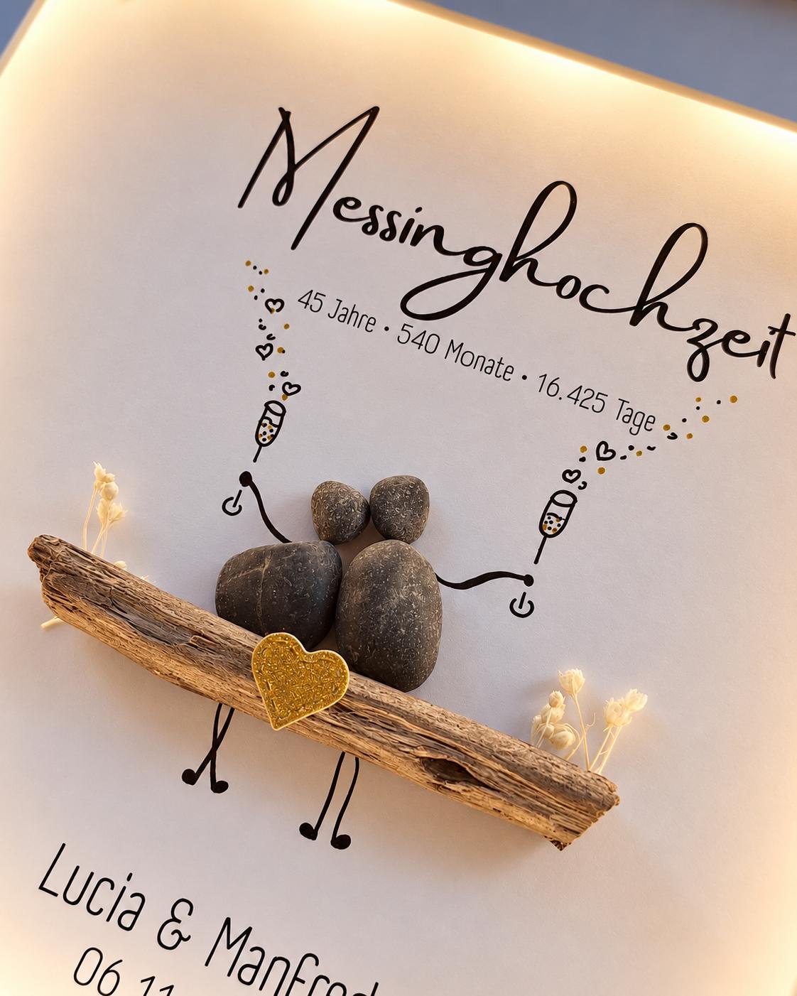 Süsses Messinghochzeit Geschenk zum 45. Hochzeitstag | Personalisierbares Steinbild mit Namen und Datum | Optional mit Licht / Beleuchtung – Produktansicht 2