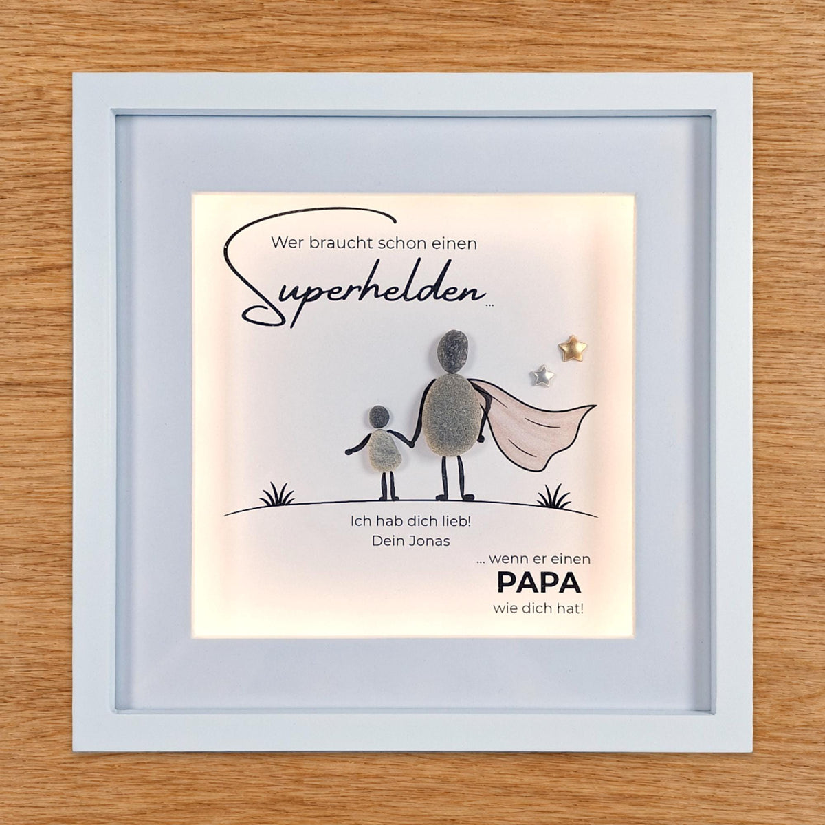 Papa – Superheld – handgefertigtes Steinbild, Produktansicht 1