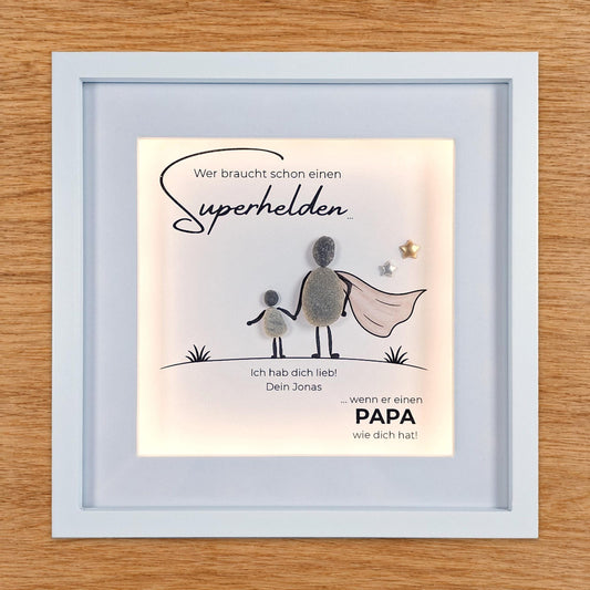 Papa – Superheld – handgefertigtes Steinbild, Produktansicht 1